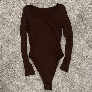 long sleeve brown scoop neck bodysuit